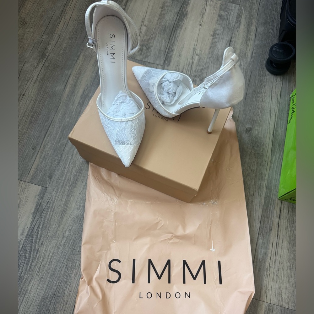 SIMMI London DEENA White Lace Pointed Ankle-Strap Heels
